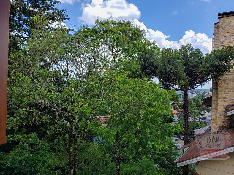 Centro de Gramado | Duas suítes | 600m Rua Coberta