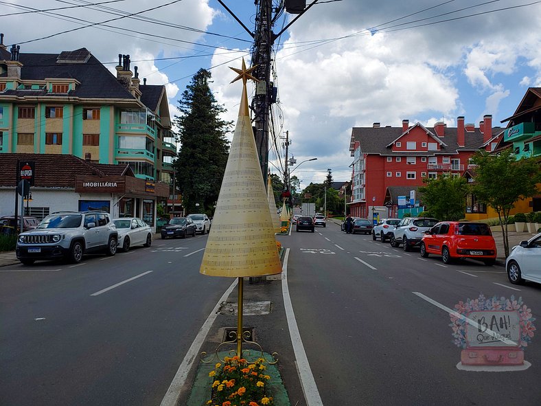 Centro de Gramado | Duas suítes | 600m Rua Coberta